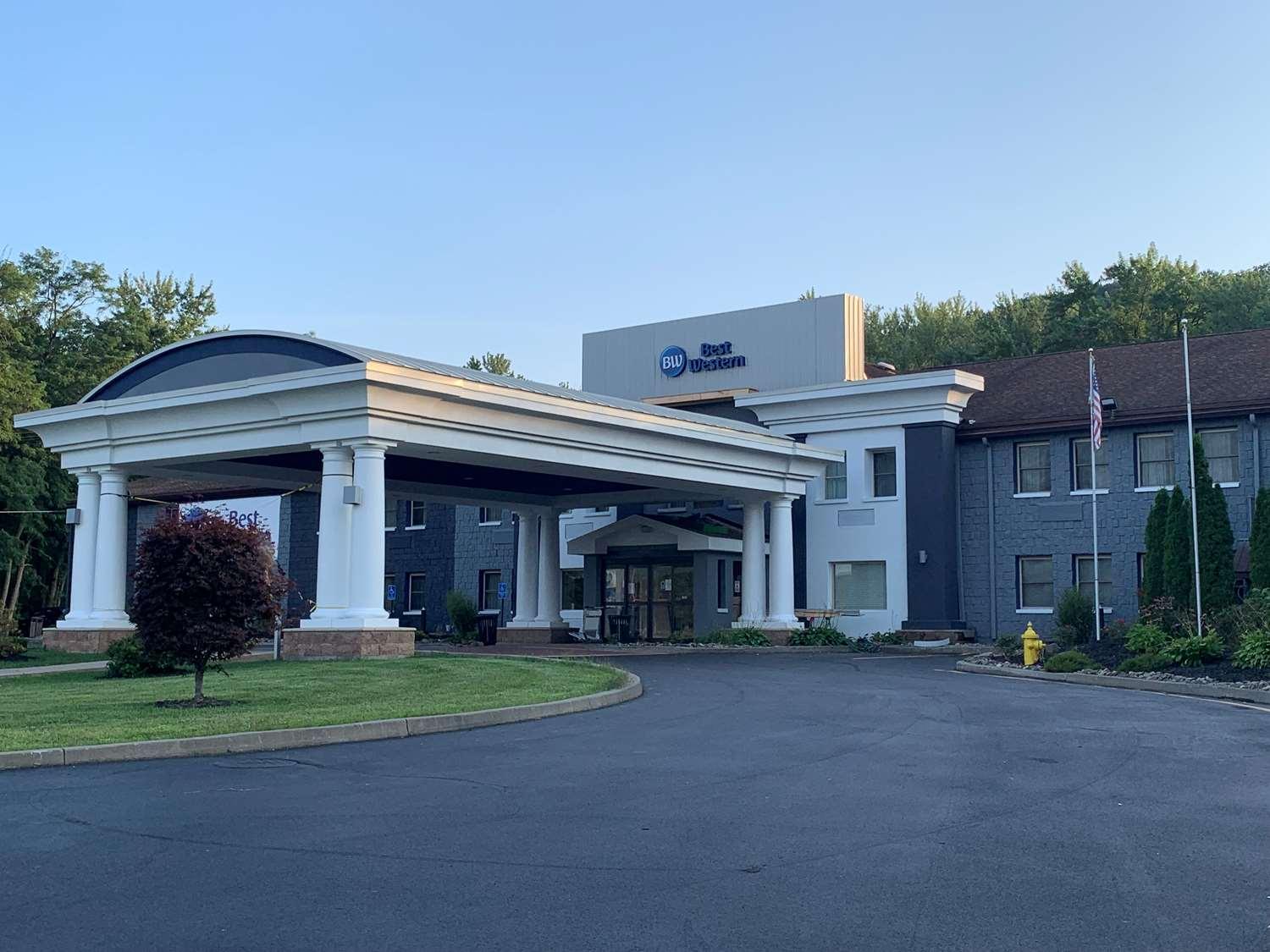 Best Western Owego Inn Exteriör bild